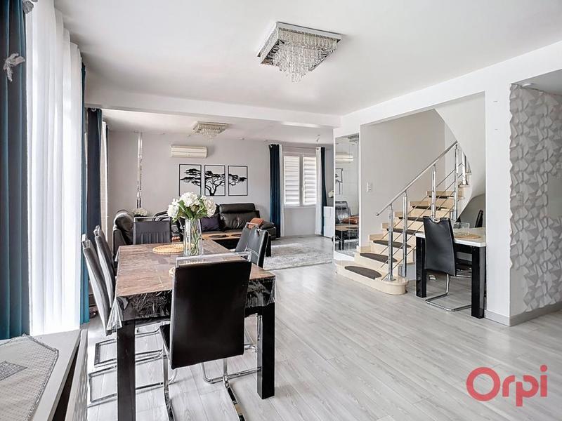 Maison - 192 m² - 4 pièces