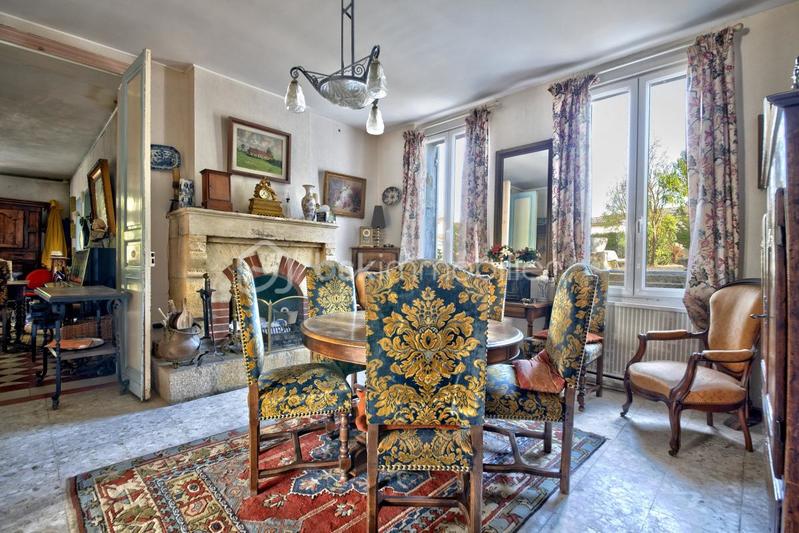 Maison en pierre - 255 m² - 8 pièces