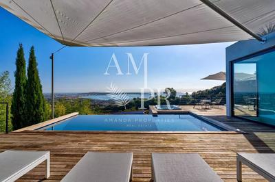 Villa - 300 m² - 8 pièces