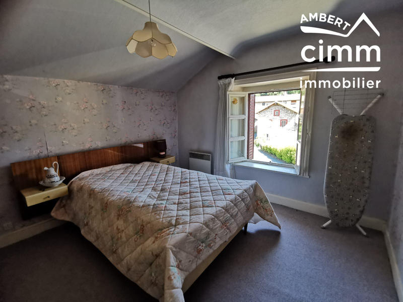 Maison - 113 m² - 9 pièces