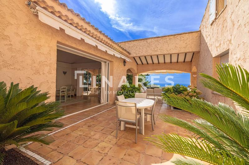 Villa - 410 m² - 9 pièces