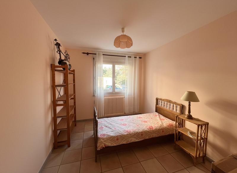 Appartement - 82 m² - 4 pièces