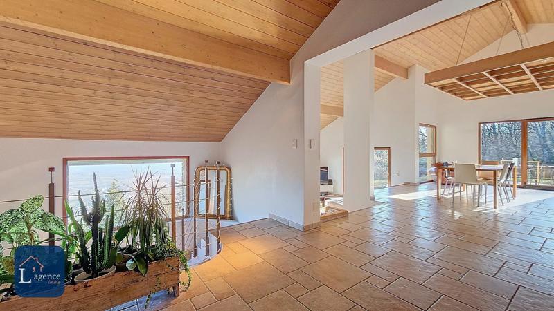 Maison - 262 m² - 8 pièces