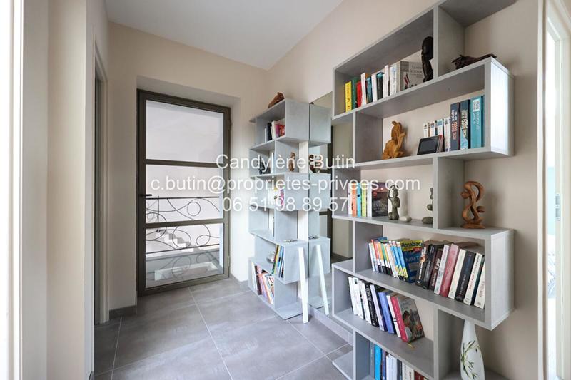 Maison - 278 m² - 10 pièces