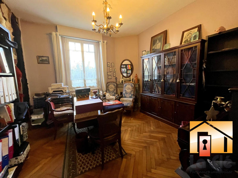 Maison ancienne - 217 m² - 9 pièces