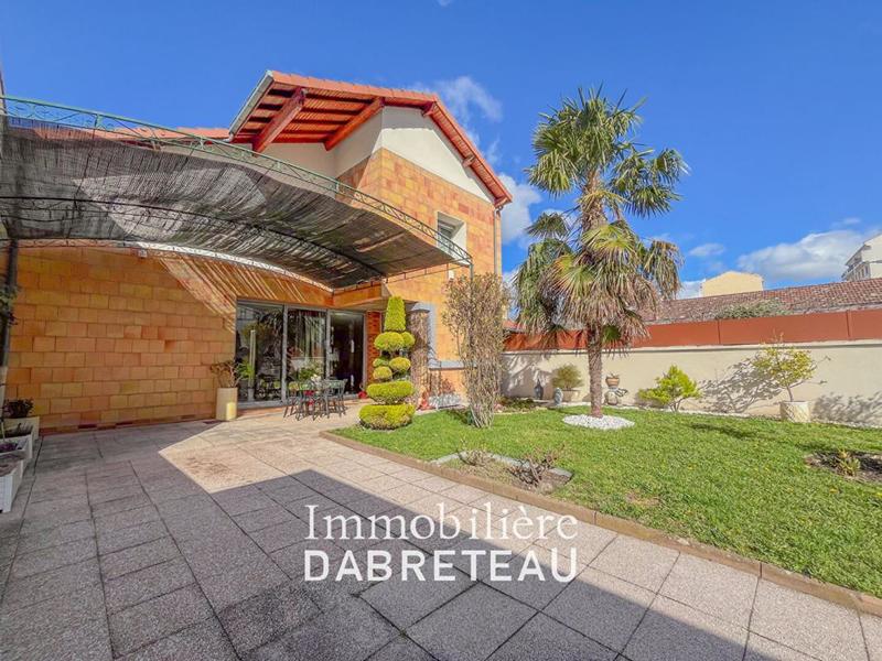 Maison d'architecte - 147 m² - 6 pièces