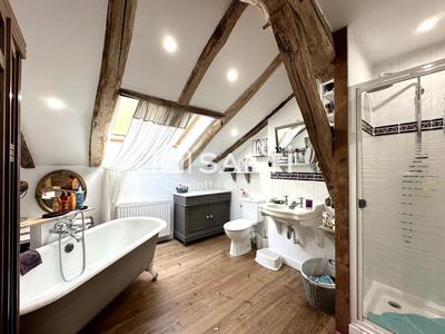 Maison - 282 m² - 7 pièces