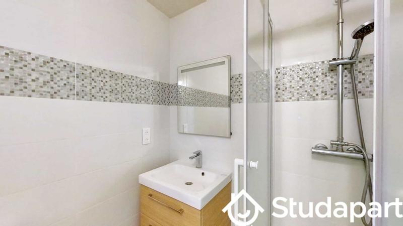 Chambre - 13 m² - 1 pièce