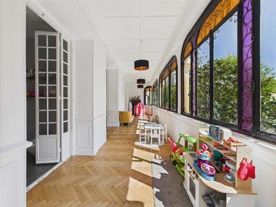 Appartement bourgeois - 193 m² - 4 pièces