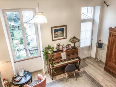 Maison de ville - 180 m² - 7 pièces