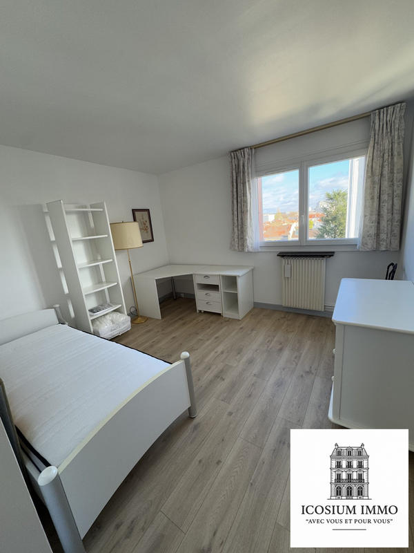 Appartement - 92 m² - 4 pièces