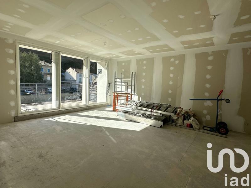 Appartement - 183 m² - 6 pièces