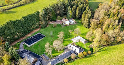 Demeure - 836 m² - 18 pièces