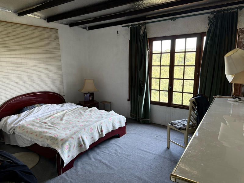 Maison - 234 m² - 4 pièces