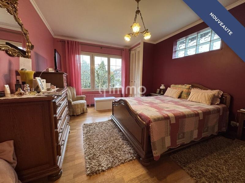 Maison - 198 m² - 7 pièces