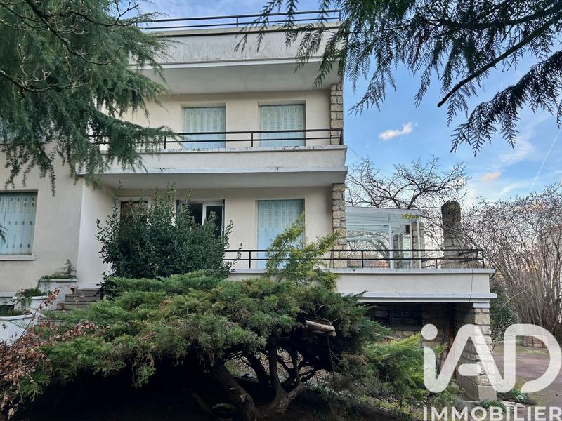 Maison - 150 m² - 8 pièces