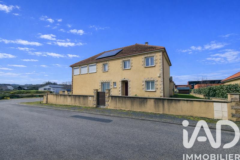 Maison - 218 m² - 7 pièces