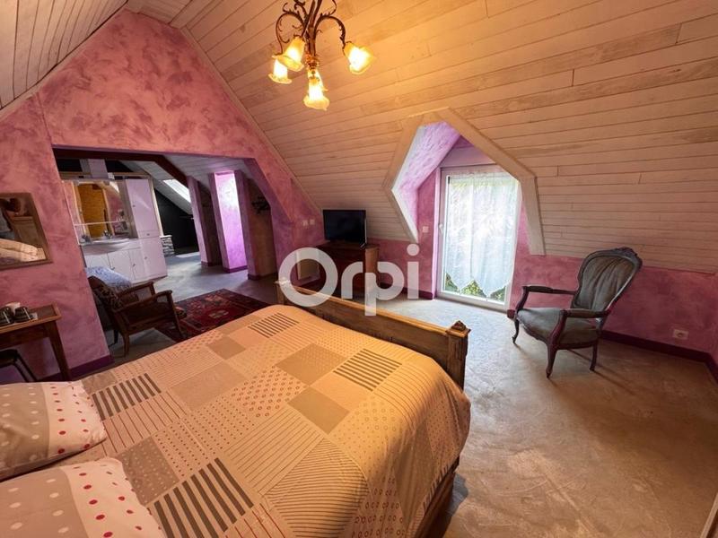 Maison - 338 m² - 6 pièces