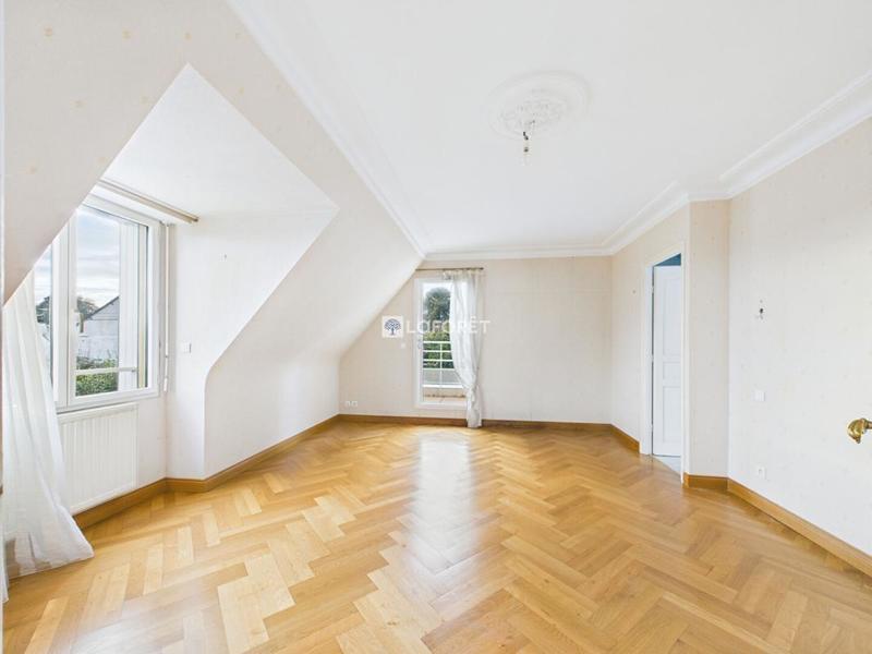 Maison - 167 m² - 5 pièces