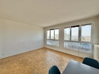 Appartement - 67 m² - 4 pièces