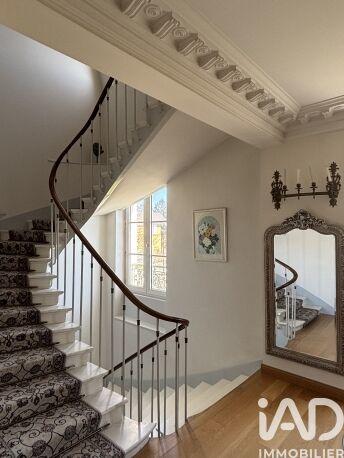 Maison - 455 m² - 10 pièces