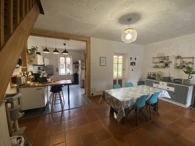 Maison - 142 m² - 5 pièces