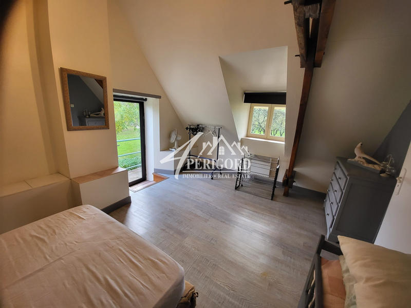 Maison - 270 m² - 10 pièces