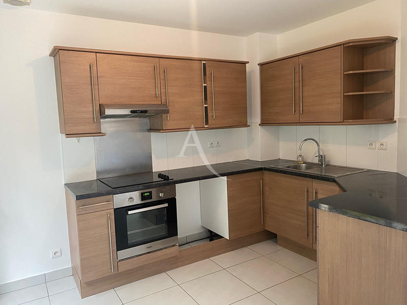 Maison - 80 m² - 5 pièces