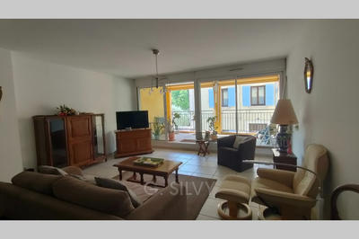 Appartement - 84 m² - 3 pièces