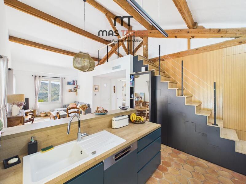 Maison - 98 m² - 5 pièces