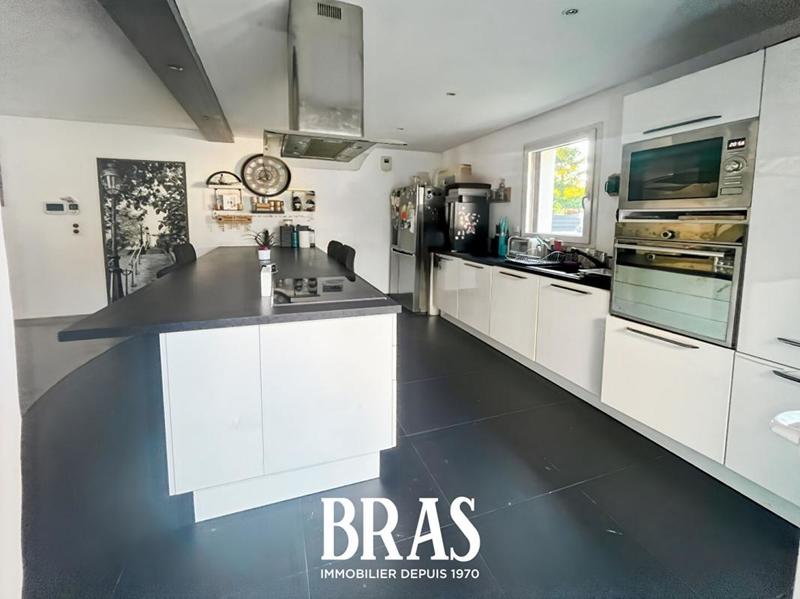 Maison - 157 m² - 6 pièces