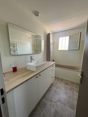 Villa - 90 m² - 4 pièces