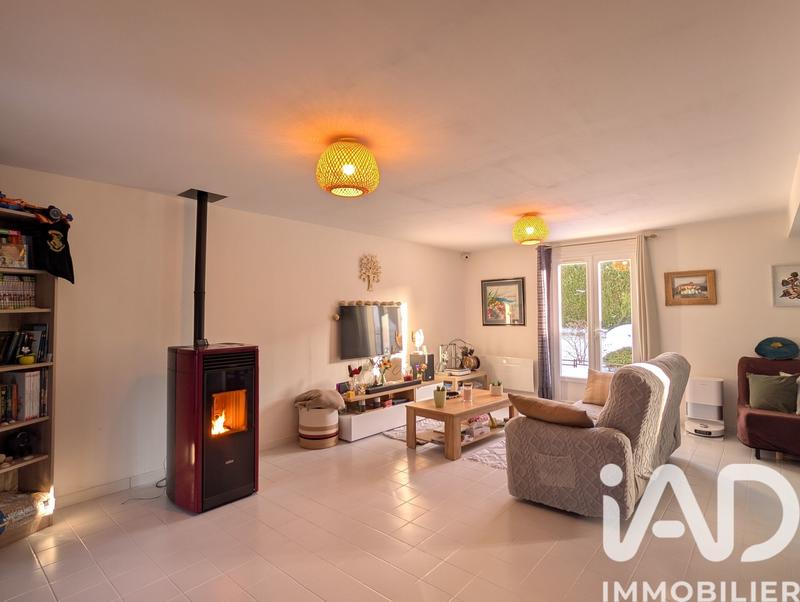 Maison - 90 m² - 5 pièces