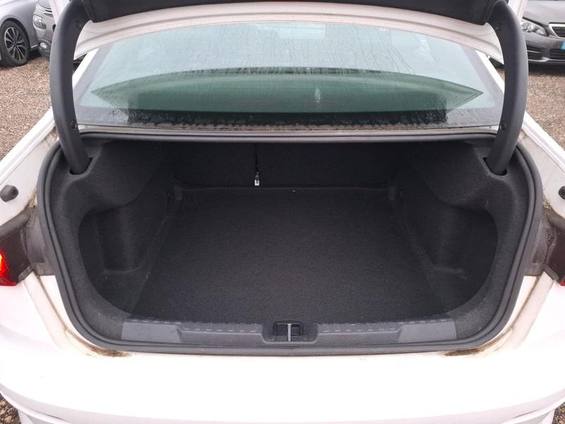 Audi A3 Berline IV 35 Tfsi 150 Business Line