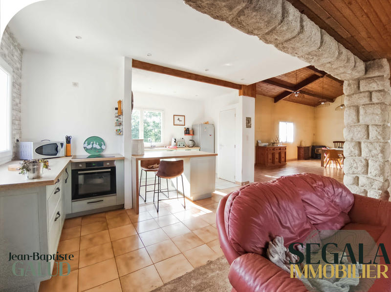 Maison - 275 m² - 5 pièces