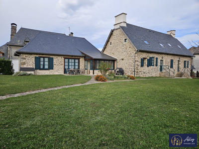 Maison ancienne - 225 m² - 6 pièces