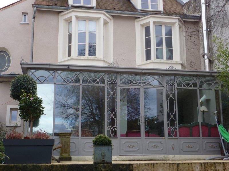 Maison - 244 m² - 9 pièces