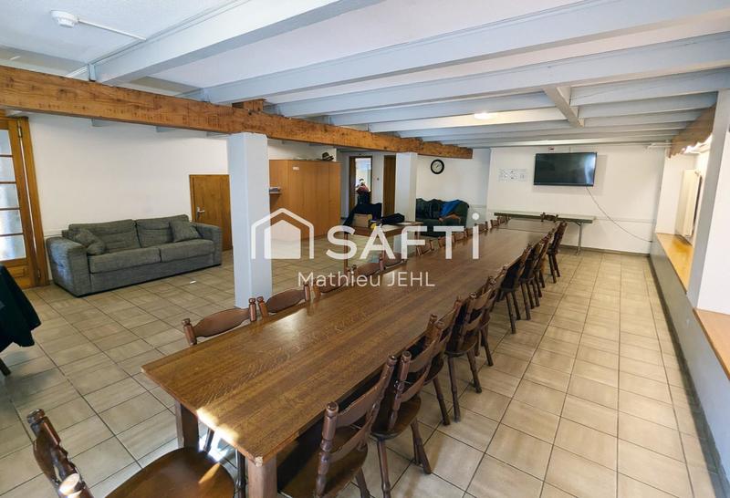 Local commercial - 1 500 m² - 20 pièces