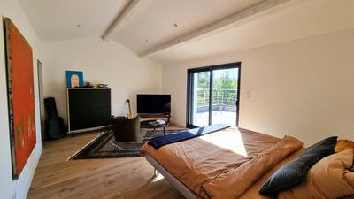 Villa - 285 m² - 9 pièces