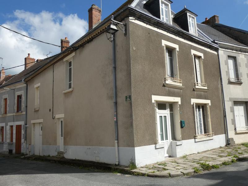 Maison - 104 m² - 6 pièces