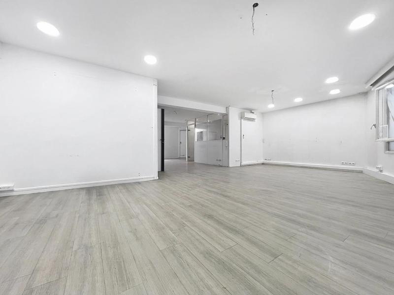 Bureau - 125 m² - 5 pièces