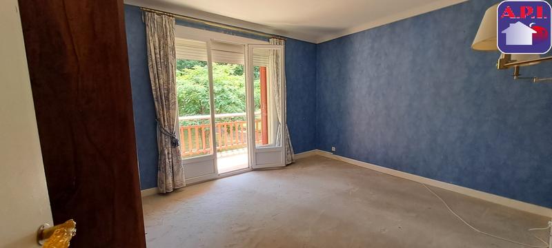 Maison - 244 m² - 8 pièces