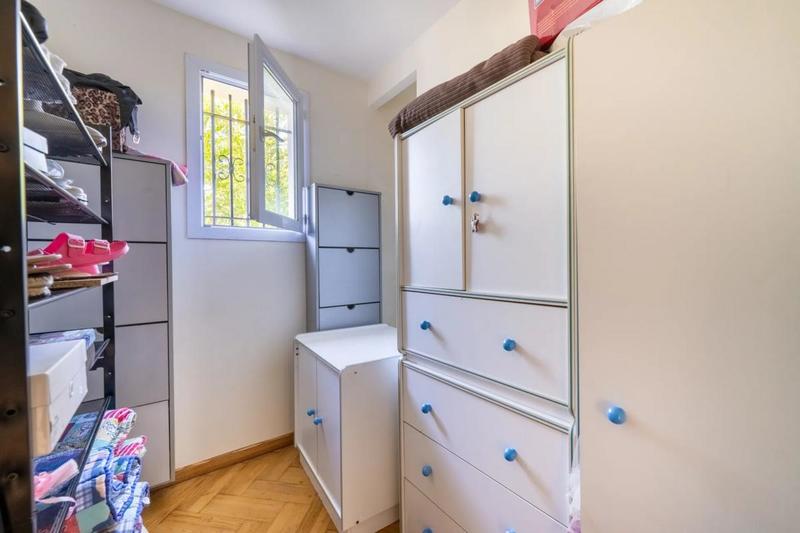 Maison - 220 m² - 7 pièces