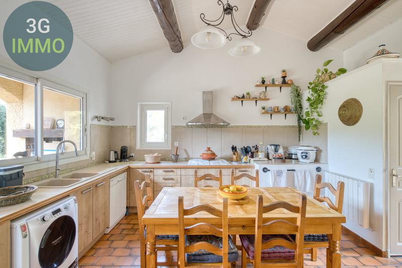 Villa - 167 m² - 6 pièces