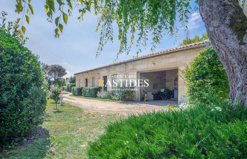 Maison - 262 m² - 10 pièces