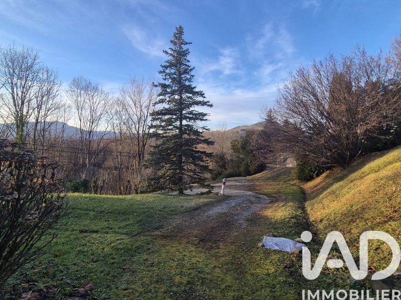 Maison - 180 m² - 5 pièces