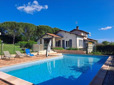 Maison - 190 m² - 6 pièces