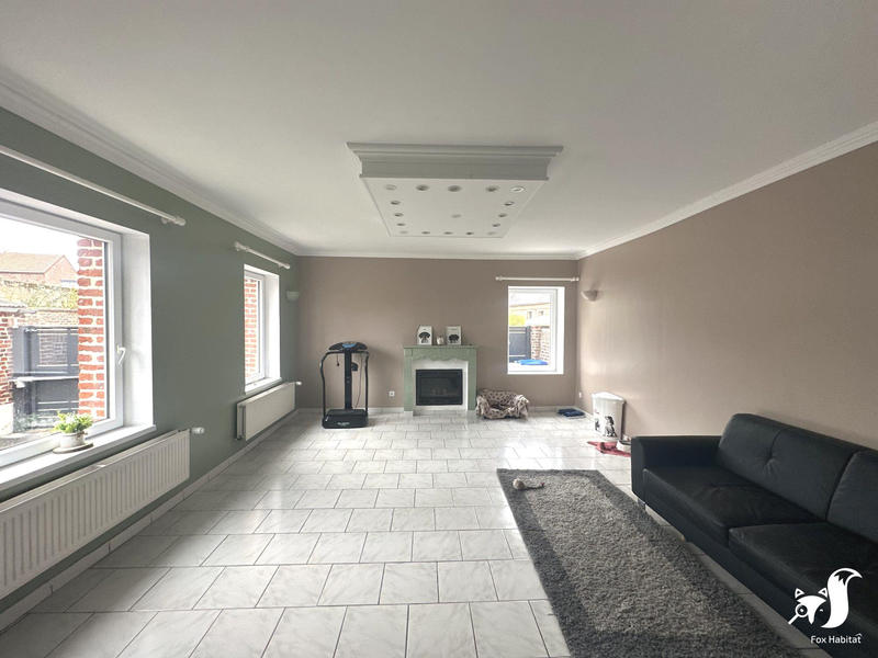 Maison - 245 m² - 8 pièces