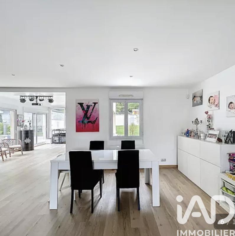 Maison - 180 m² - 8 pièces