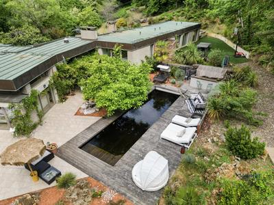 Villa - 720 m² - 10 pièces